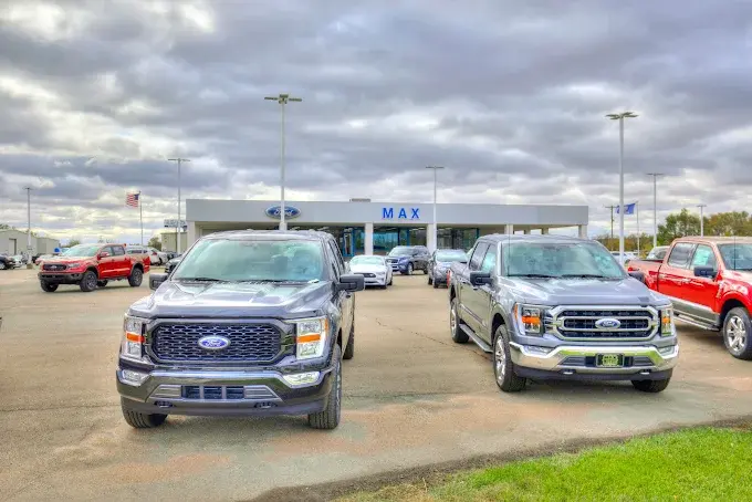 Dealership gallery photo 4